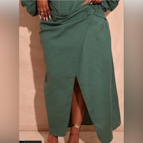 PrettyLittleThing Plus Green ORing Split Leg Midaxi Skirt NWT 24 linen blend - Picture 4 of 14